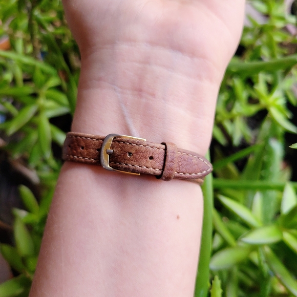 *RARE* Vintage Disney Lorus Mickey Mouse Genuine Leather Quartz Watch - Picture 11 of 12